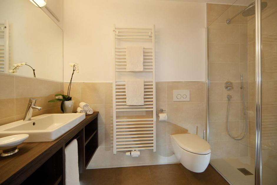 Hotel Biedermannhof Cermes Habitación foto